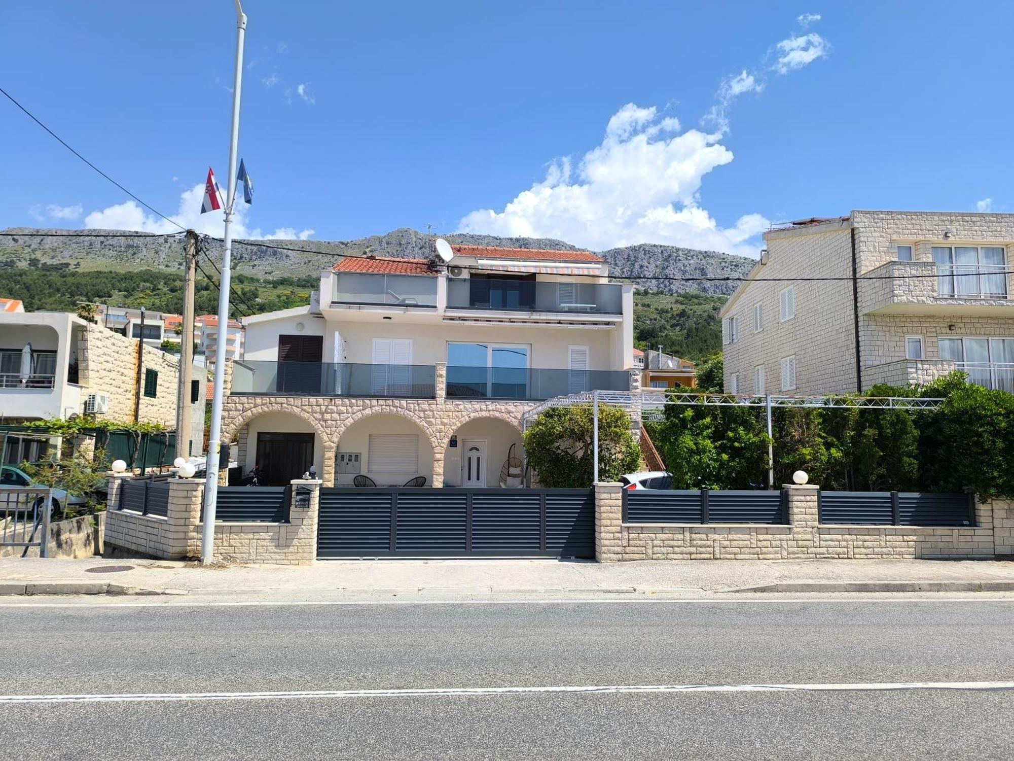 Apartments Villa Tanja Podstrana Bagian luar foto